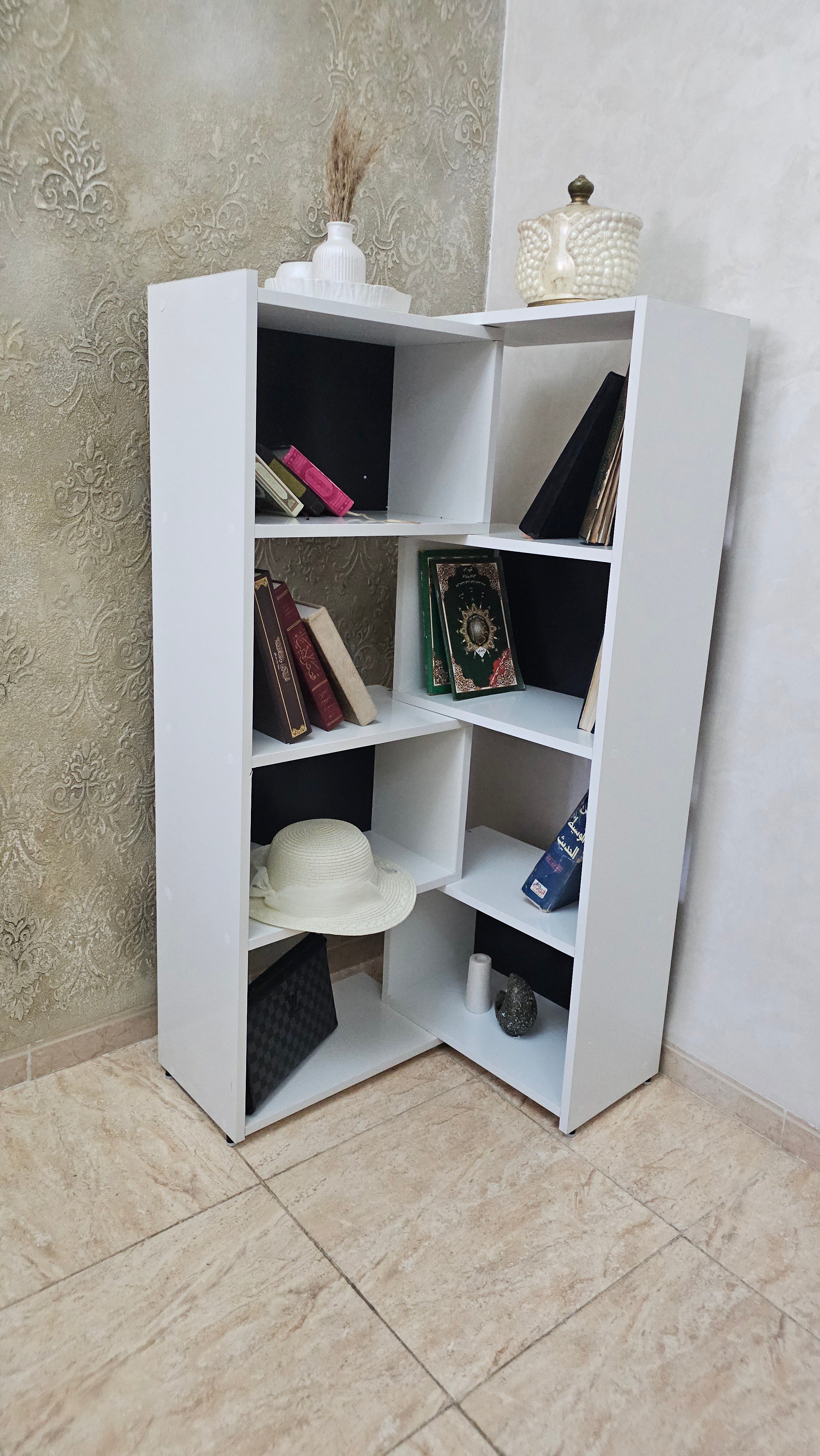 مكتبة عصرية